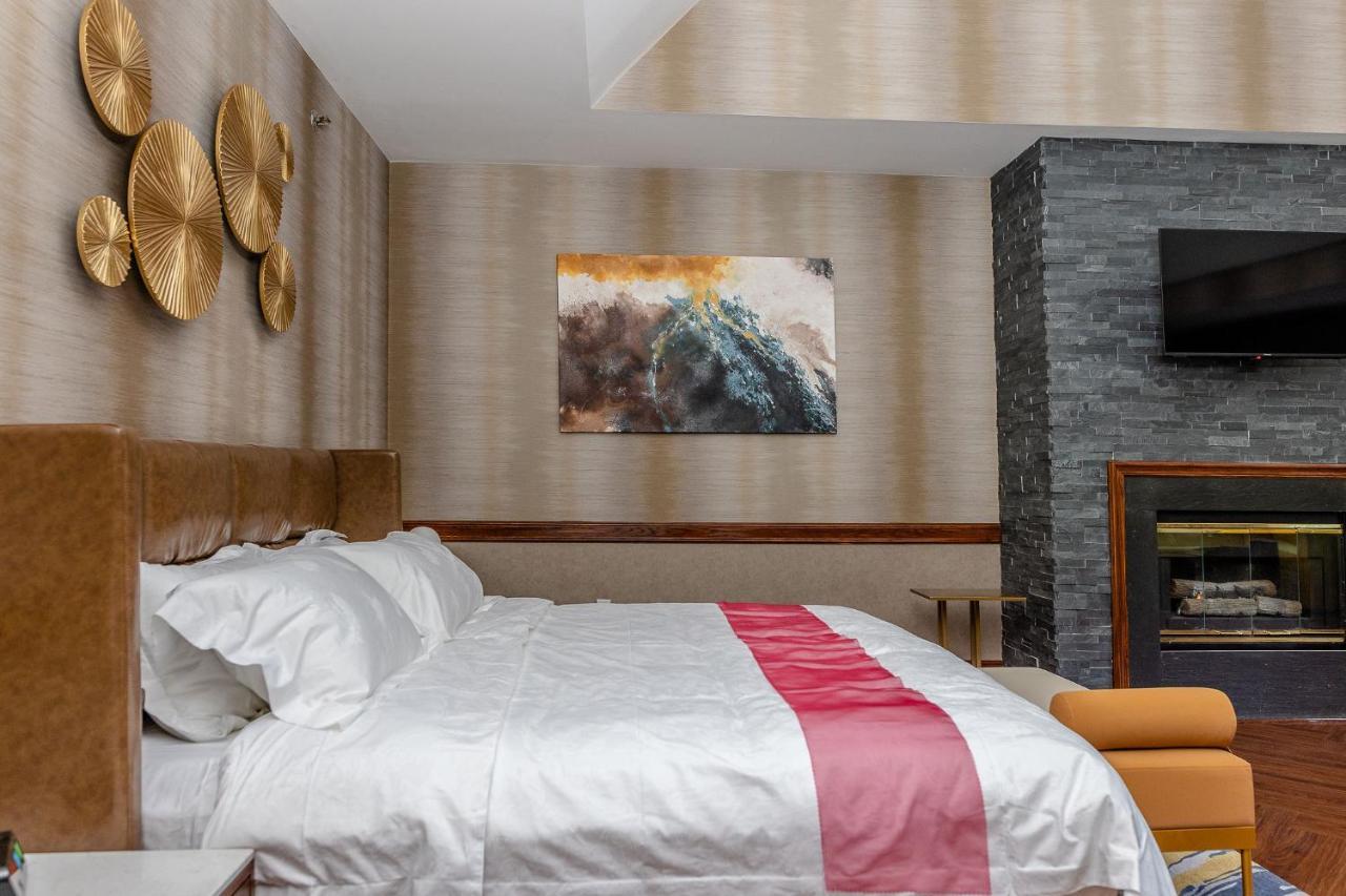Chateau Merrimack Hotel & Spa Tyngsboro Экстерьер фото