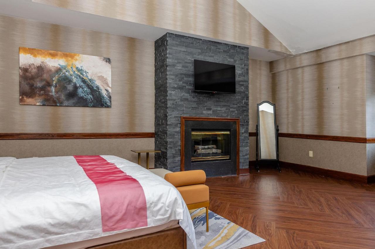 Chateau Merrimack Hotel & Spa Tyngsboro Экстерьер фото