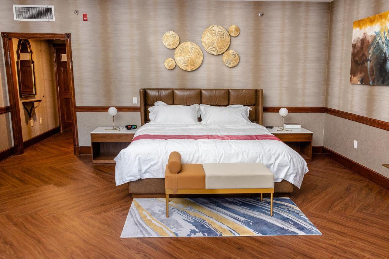 Chateau Merrimack Hotel & Spa Tyngsboro Экстерьер фото