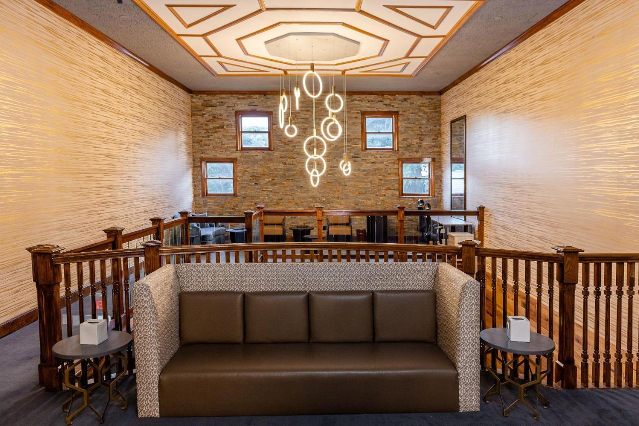 Chateau Merrimack Hotel & Spa Tyngsboro Экстерьер фото