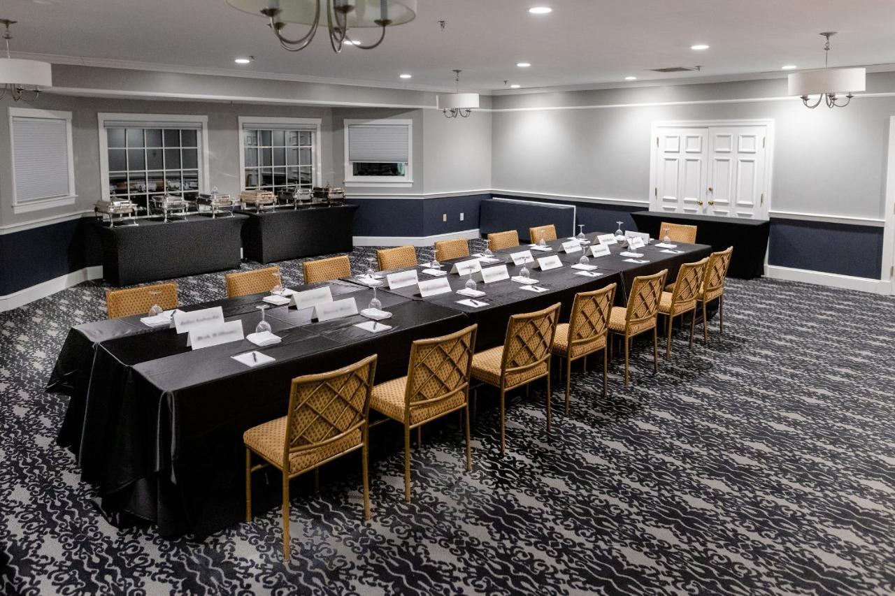 Chateau Merrimack Hotel & Spa Tyngsboro Экстерьер фото