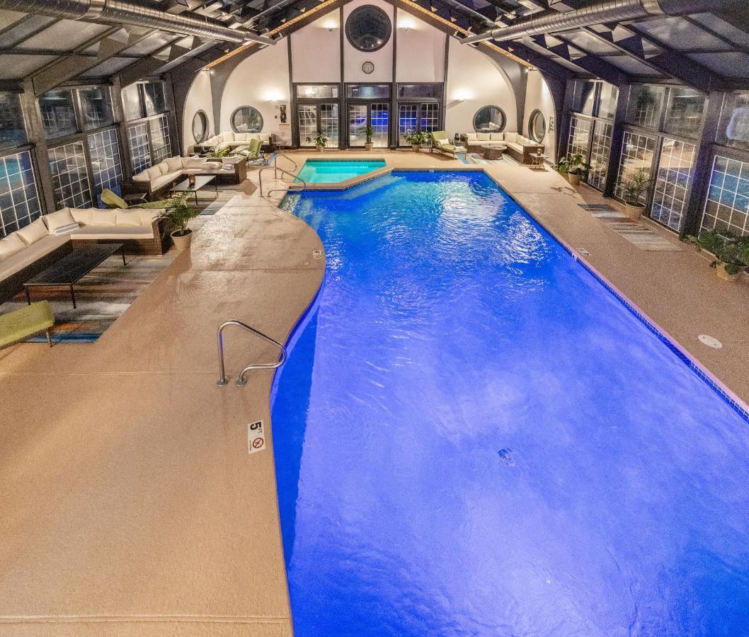 Chateau Merrimack Hotel & Spa Tyngsboro Экстерьер фото