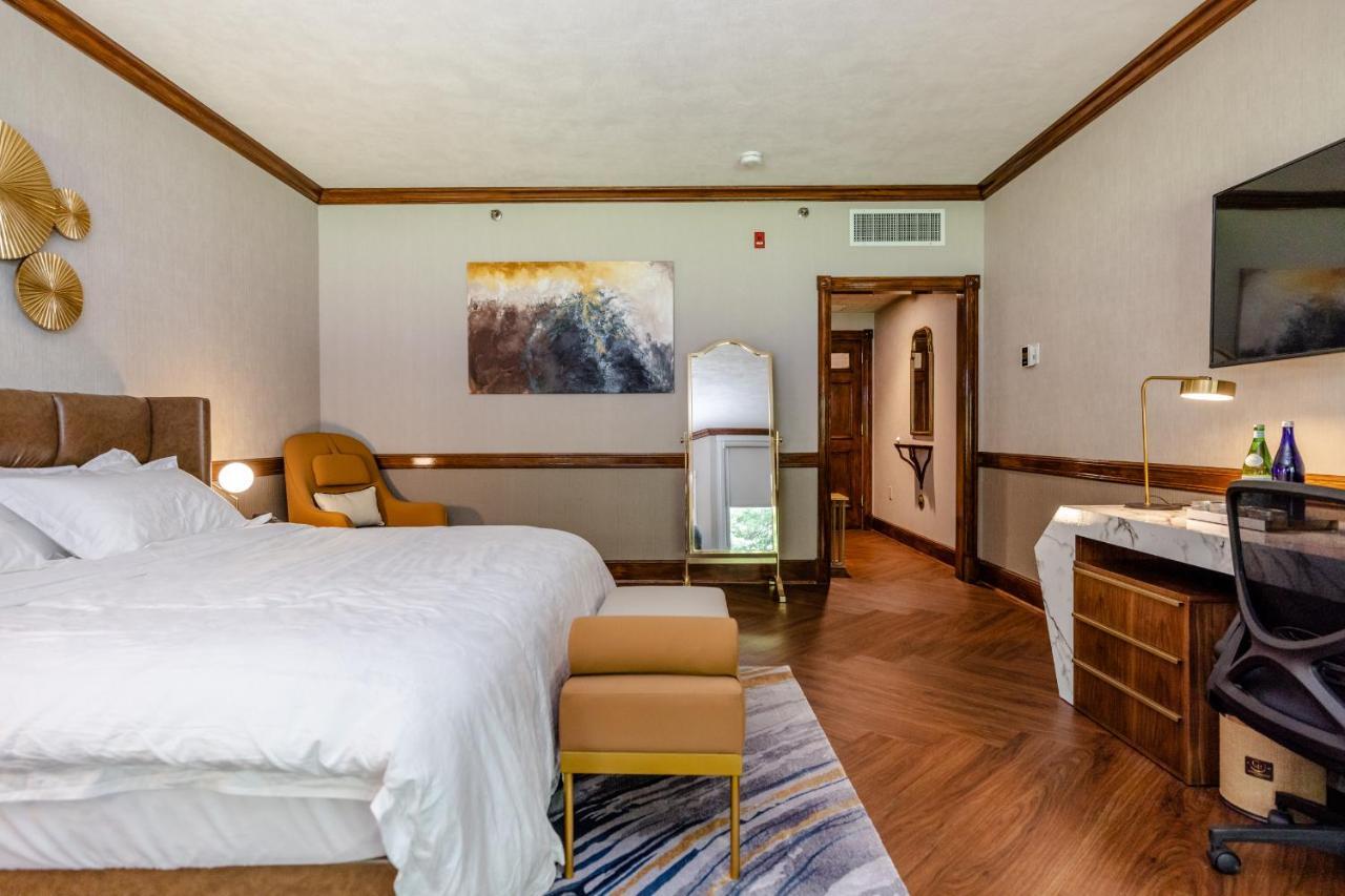 Chateau Merrimack Hotel & Spa Tyngsboro Экстерьер фото